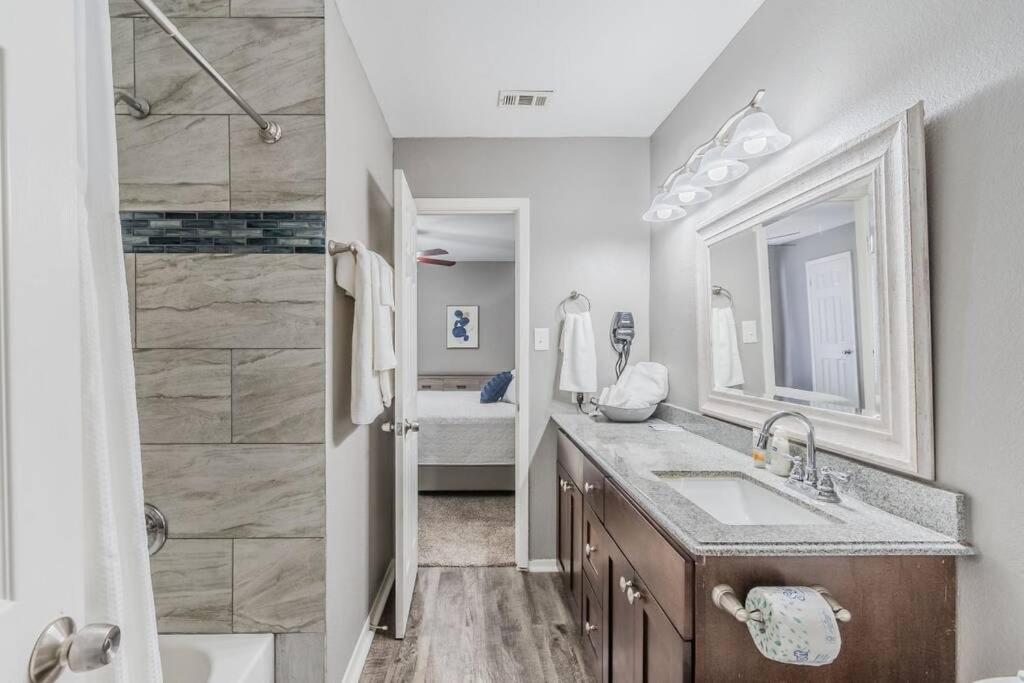 فورت وورث Cozy 2 Bedroom Apt 9Ml From Downtown Ft Worth المظهر الخارجي الصورة
